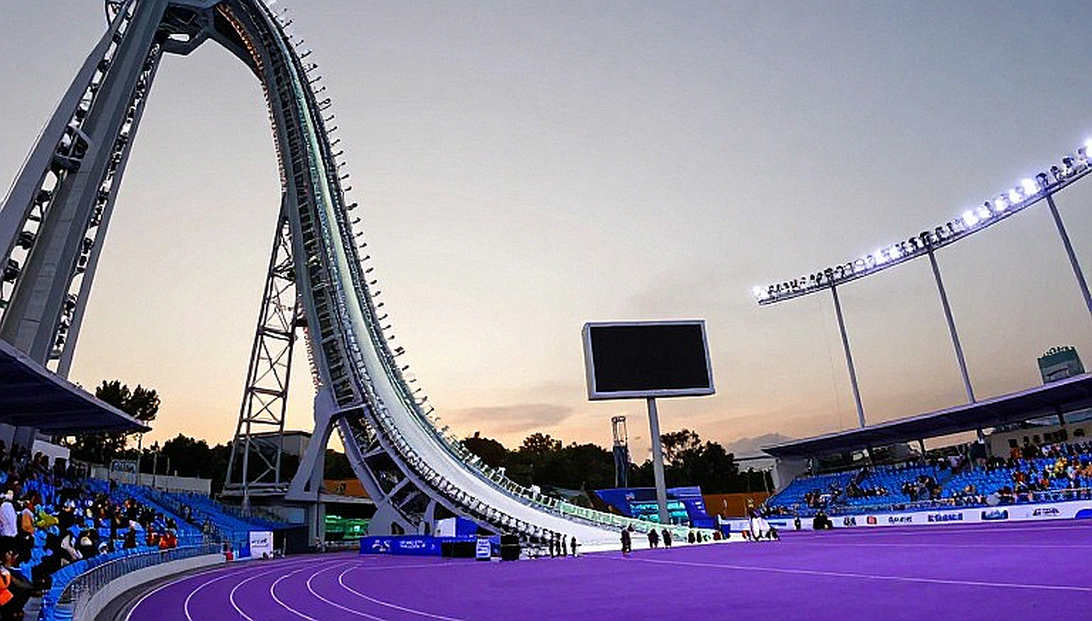 Jemma Reekie breaks new European road mile record despite brain injury and Commonwealth Games disappointment Jemma Reekie breaks new European road mile record despite brain injury and Commonwealth Games disappointment