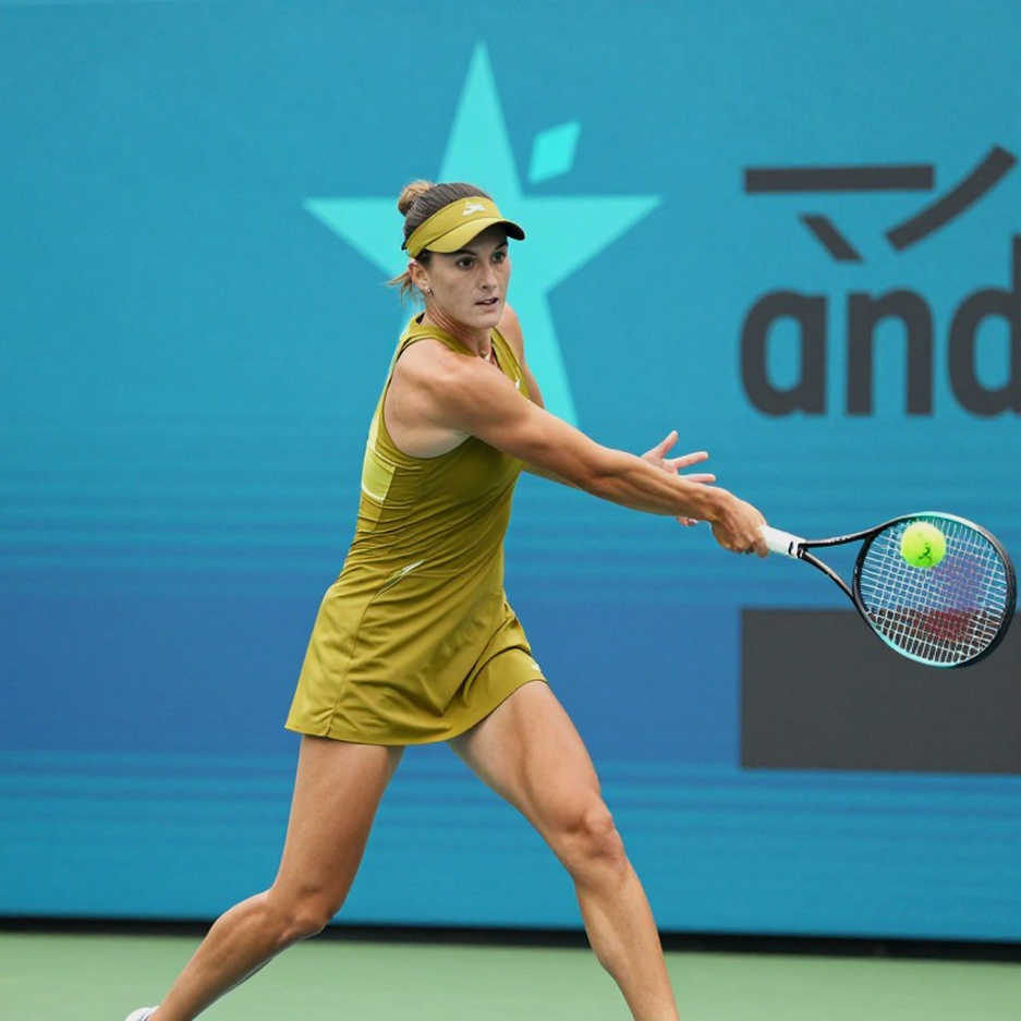 Chim đậu trên lưới, Medvedev mất điểm 'winner' nhưng vẫn thắng dễ tại US Open