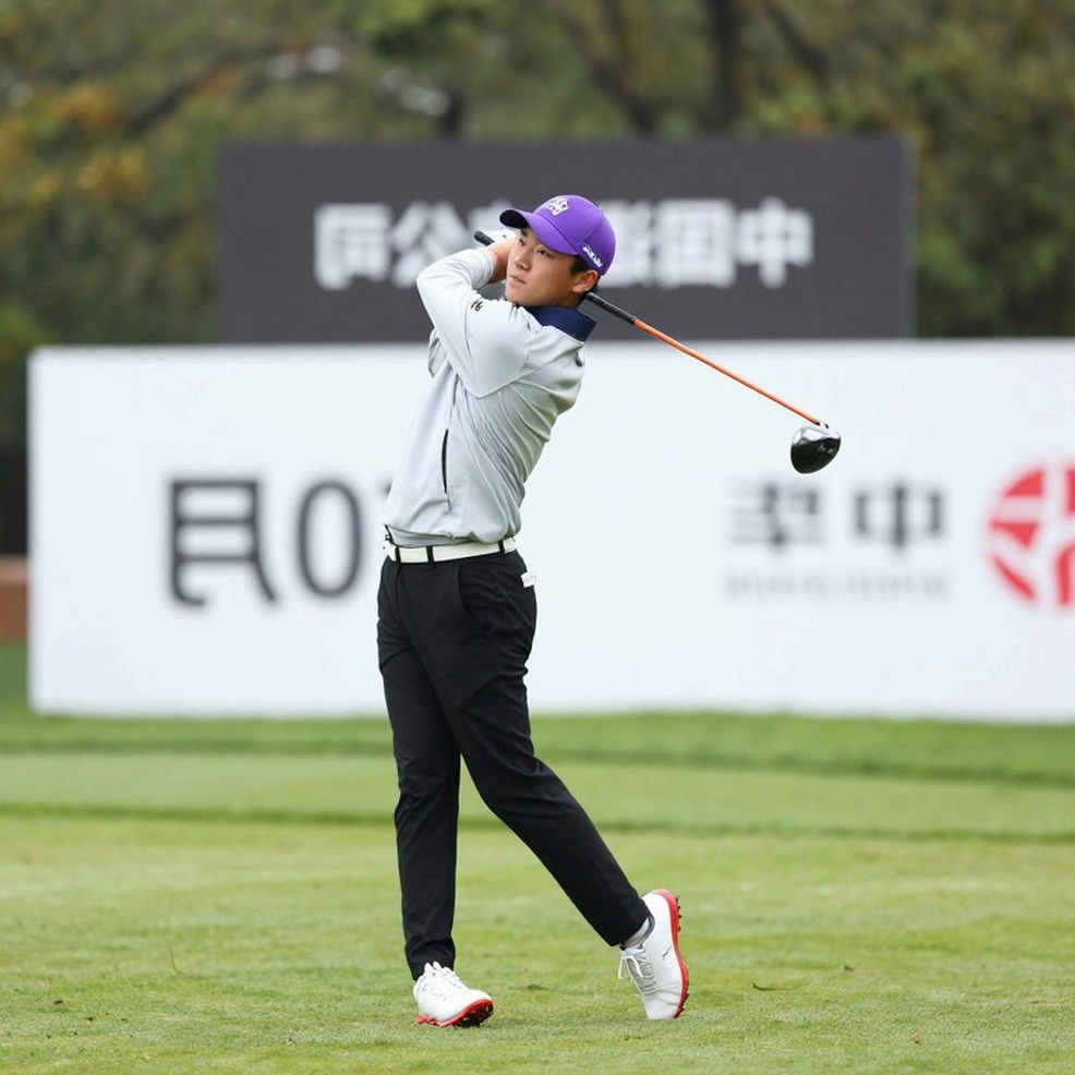 Omega European Masters giữa chặng: Lawrence dẫn đầu, săn đuổi di sản Seve Omega European Masters giữa chặng: Lawrence dẫn đầu, săn đuổi di sản Seve